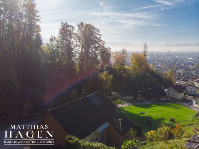 Seltenheit: Kleine Landwirtschaft mit Blick über Dornbirn