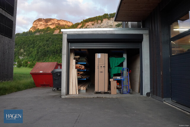 Vielseitig verwendbare Gewerbehalle mit guter Infrastruktur 
in Hohenems