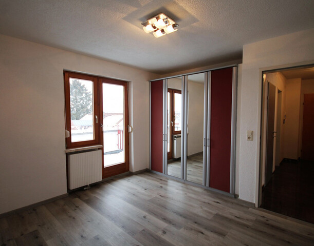 Schöne 2-Zimmer-Dachterrassenwohnung in zentraler Lage in Gisingen zu vermieten