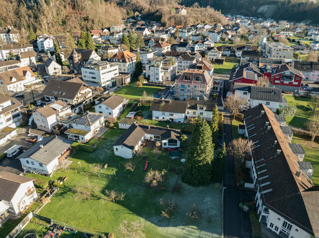 Villa in Hohenems - Wohnen im Grünen!