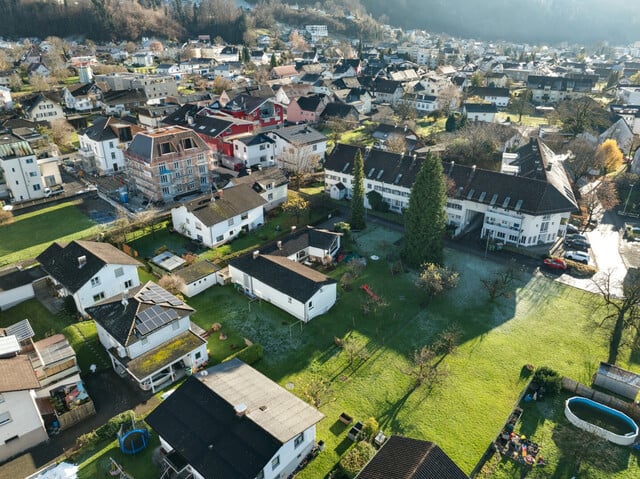 Villa in Hohenems - Wohnen im Grünen!