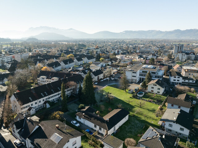 Villa in Hohenems - Wohnen im Grünen!