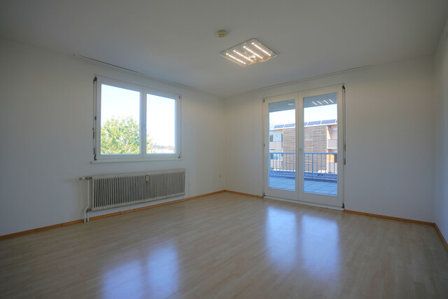 Geräumige 4-Zimmer-Wohnung mit großer Terrasse