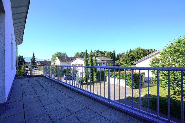 Geräumige 4-Zimmer-Wohnung mit großer Terrasse