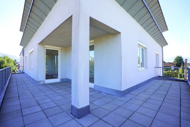 Geräumige 4-Zimmer-Wohnung mit großer Terrasse