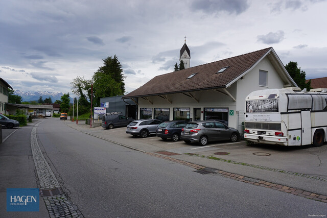 Vielseitig verwendbares Betriebsgebäude in guter Lage von Sulz zu verkaufen