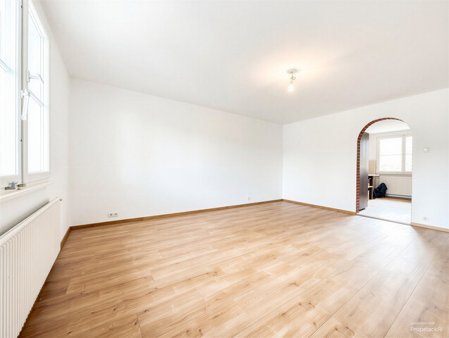 Modernisierte 2,5-Zimmer-Wohnung in Seenähe