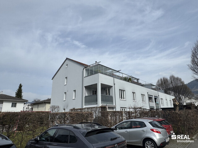 Tolle Dachgeschoss-Wohnung mit zwei Terrassen!