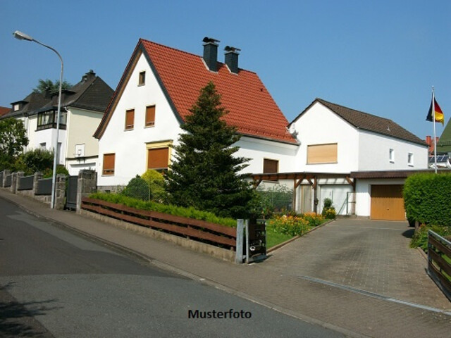 Einfamilienhaus mit Carport + provisionsfrei +