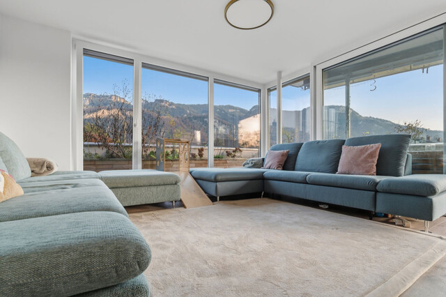 Hohenems: moderne Dachgeschosswohnung mit über 100m² Wohnfläche und ca. 90m² Terasse!