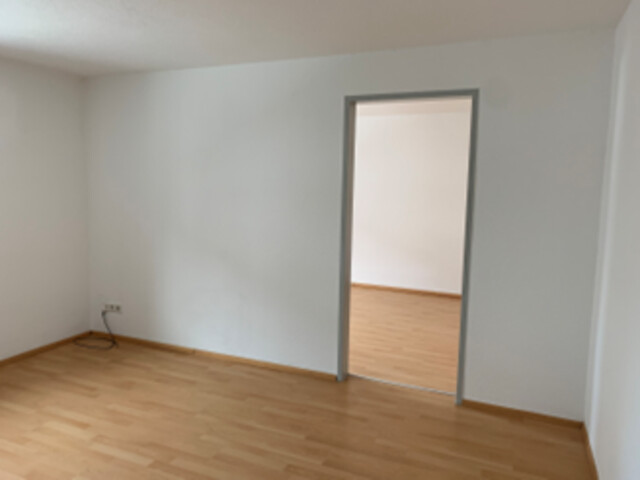 Schöne 2-Zimmer-Wohnung mit Balkon in ruhiger und zentraler Lage zu vermieten