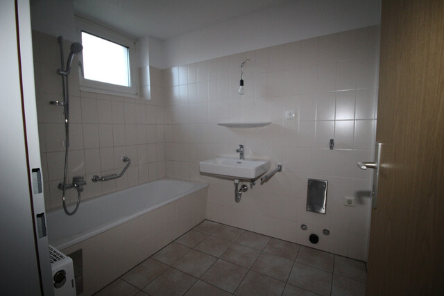 Gut geschnittene 3 Zimmer-Dachgeschoßwohnung - provisionsfrei