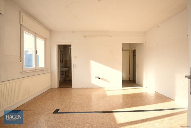 Großzügige Gewerbehalle mit Büroräume in Wolfurt zu vermieten!