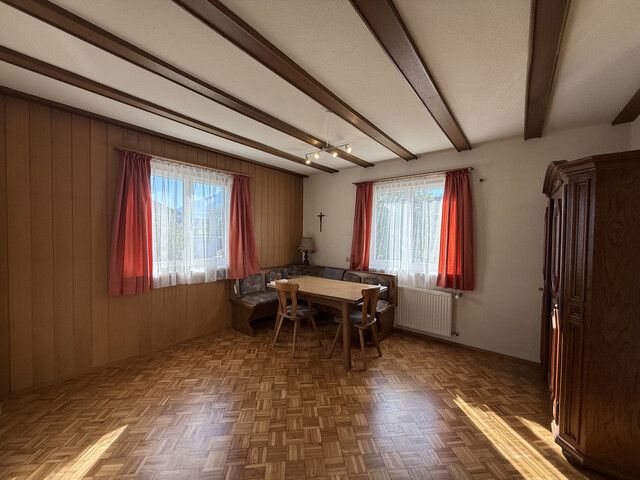 charmantes Haus mit großem Grundstück