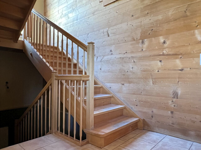 GEMÜTLICHES HOLZHAUS MIT FANTASTISCHEM AUSBLICK