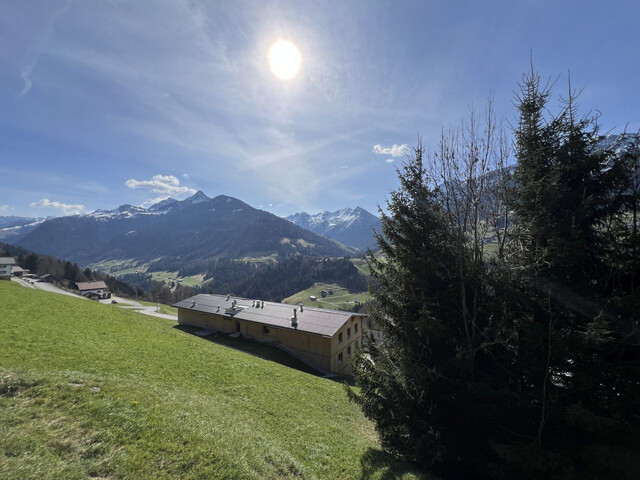 GEMÜTLICHES HOLZHAUS MIT FANTASTISCHEM AUSBLICK