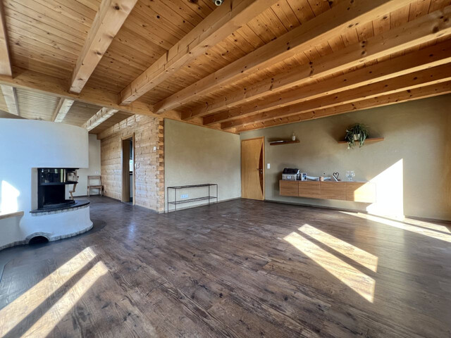 GEMÜTLICHES HOLZHAUS MIT FANTASTISCHEM AUSBLICK