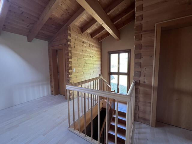 GEMÜTLICHES HOLZHAUS MIT FANTASTISCHEM AUSBLICK