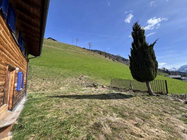 GEMÜTLICHES HOLZHAUS MIT FANTASTISCHEM AUSBLICK