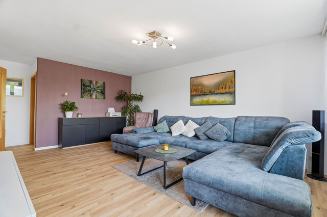 Großzügige 5-Zimmer-Wohnung mit Balkon in begehrter Lage