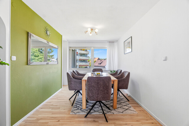 Großzügige 5-Zimmer-Wohnung mit Balkon in begehrter Lage