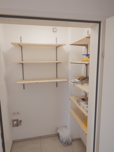 Hochwertige 3- Zimmer Gartenwohnung  mit 2 TG- Plätzen als Erstbezug zu vermieten