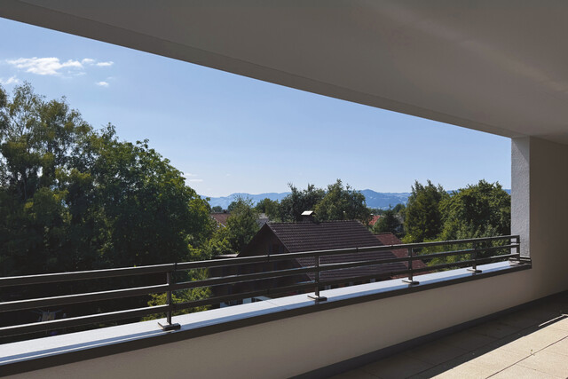 Jetzt noch WBF nutzen: Wunderschöne 4-Zi-Dachgeschosswohnung mit 2 Terrassen.