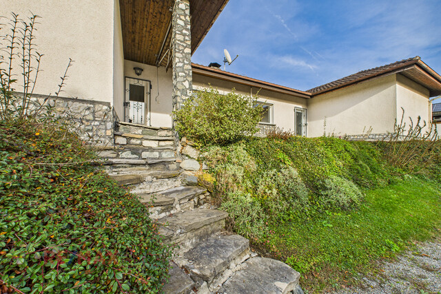 Bungalow in sonniger Lage mit einem großzügigen Grundstück