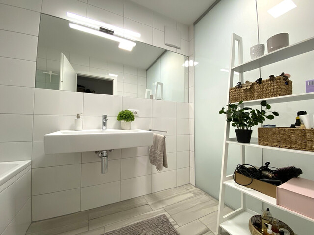 Äußerst gepflegte 3 Zimmer Wohnung mit stilvollem Flair/Balkon & 1 TG-Stellplatz