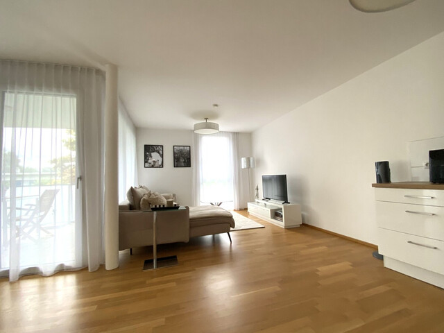 Äußerst gepflegte 3 Zimmer Wohnung mit stilvollem Flair/Balkon & 1 TG-Stellplatz