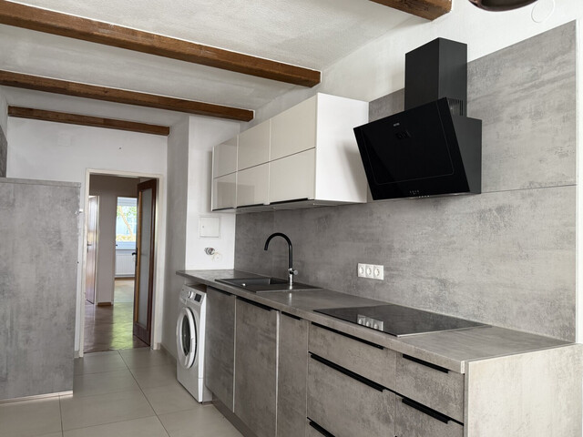 4-Zimmer-Wohnung mit Loggia und Einbauküche in 1160 Wien, 97m² - WG geeignet