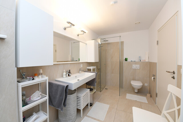 Neuwertige 3-Zimmer Wohnung mit atemberaubender Seesicht