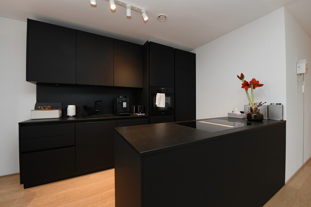 Neuwertige 3-Zimmer Wohnung mit atemberaubender Seesicht