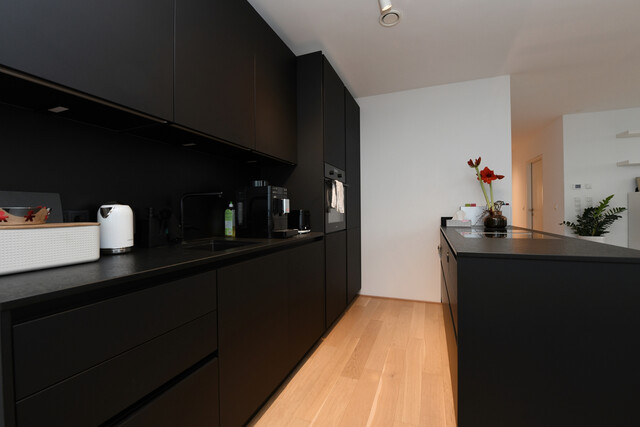 Neuwertige 3-Zimmer Wohnung mit atemberaubender Seesicht