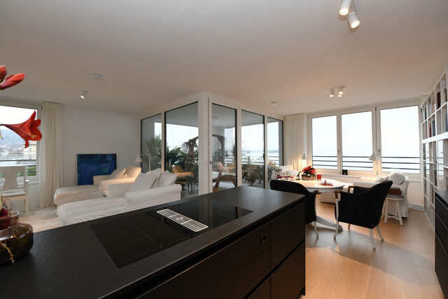 Neuwertige 3-Zimmer Wohnung mit atemberaubender Seesicht