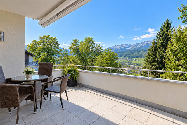 Wohnen mit Weitblick in Feldkirch: Zweifamilienhaus in begehrter Hanglage