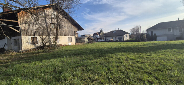Großzügiges 1000m² Grundstück mit Altbestand in Lauterach, Vorarlberg