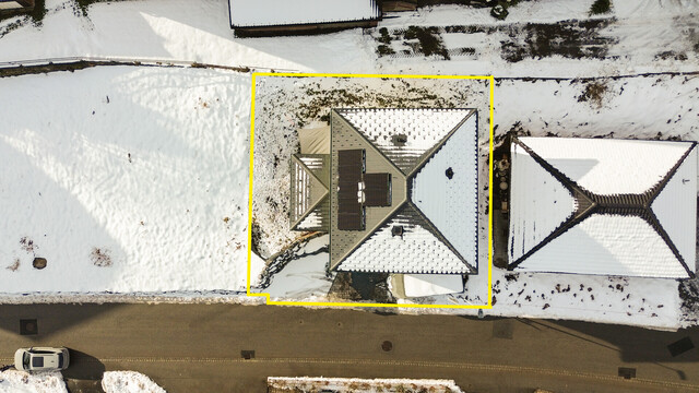 Tolles Einfamilienhaus in Hanglage mit Keller und Garage