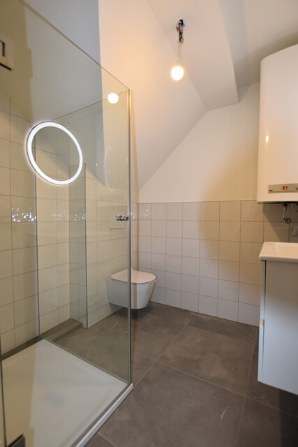 NEU sanierte und helle 3-Zimmer-Dachgeschosswohnung, Zentrum Wolfurt