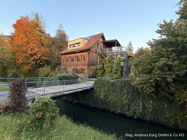 Modernes Wohnen am Park – 4-Zimmer-Maisonette mit Sonnenterrasse und Carport