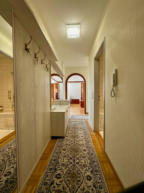"ohne Provision" möblierte, helle 2,5 Zimmer Wohnung mit Wintergarten u. Balkon in ruhiger Lage