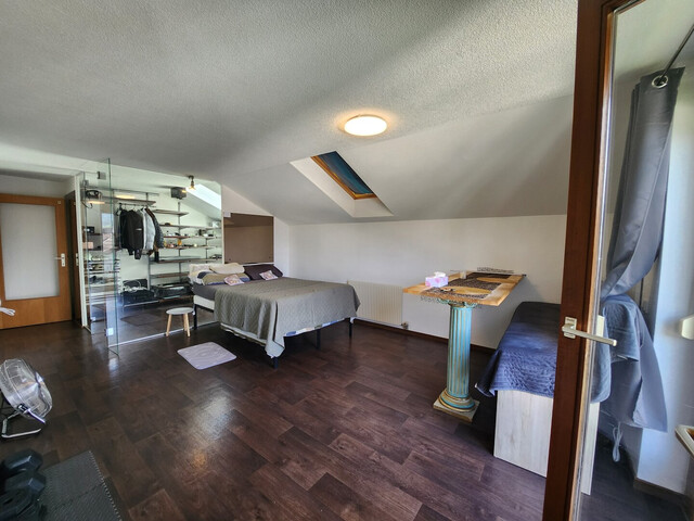 1 Zimmer Wohnung mit Balkon und einem Tiefgaragenplatz