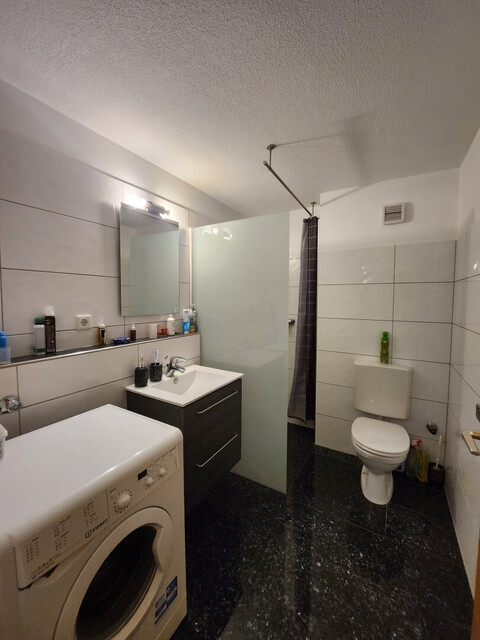 1 Zimmer Wohnung mit Balkon und einem Tiefgaragenplatz