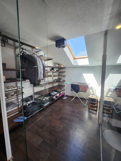 1 Zimmer Wohnung mit Balkon und einem Tiefgaragenplatz