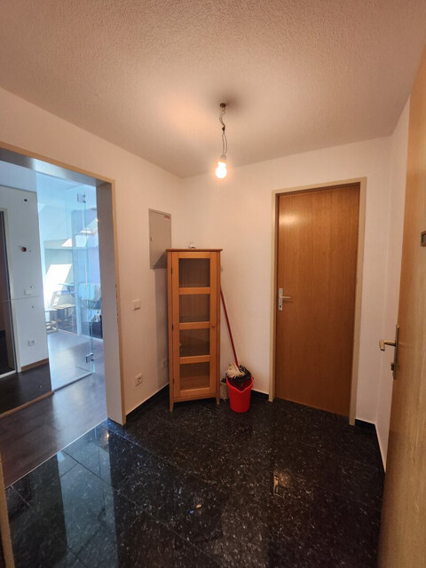 1 Zimmer Wohnung mit Balkon und einem Tiefgaragenplatz