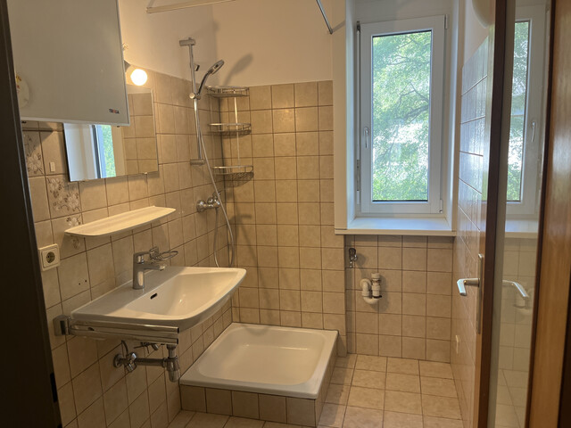 Großzügige 2-Zimmer-Wohnung in ruhiger Lage
