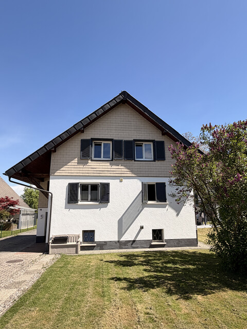 Älteres Einfamilienhaus an sehr ruhiger Wohnlage