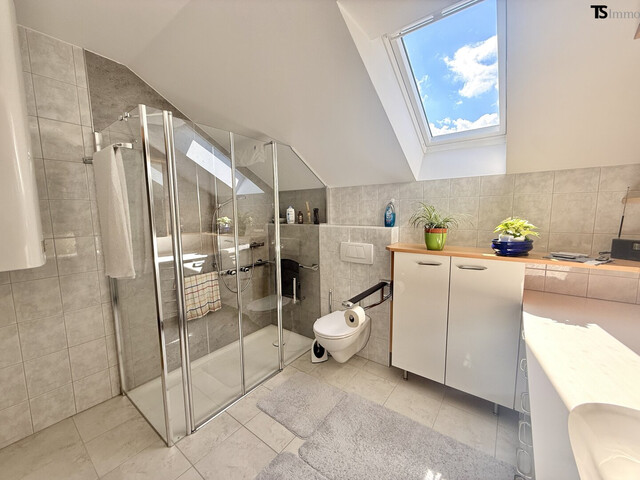 Bludenz: 2-Zimmer-Maisonette-Wohnung ca. 57 m² mit überdachtem Balkon – großzügiges Wohnen auf zwei Ebenen