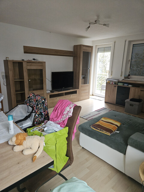 Sonnige 4 Zimmerwohnung Privat im 3 Familienhaus