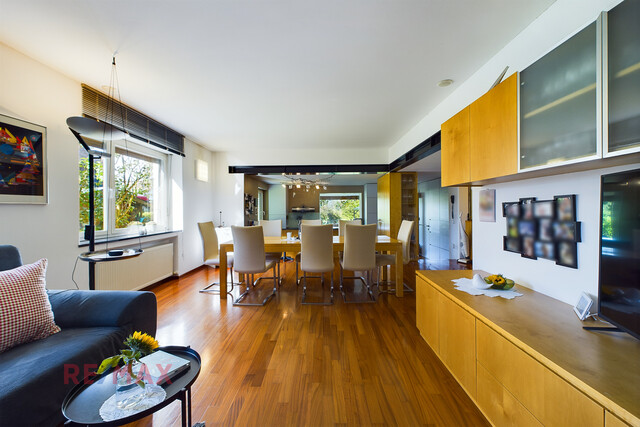 Zwei Häuser in Hard am Bodensee: 
Perfekte Kombination für Wohnen & Arbeiten